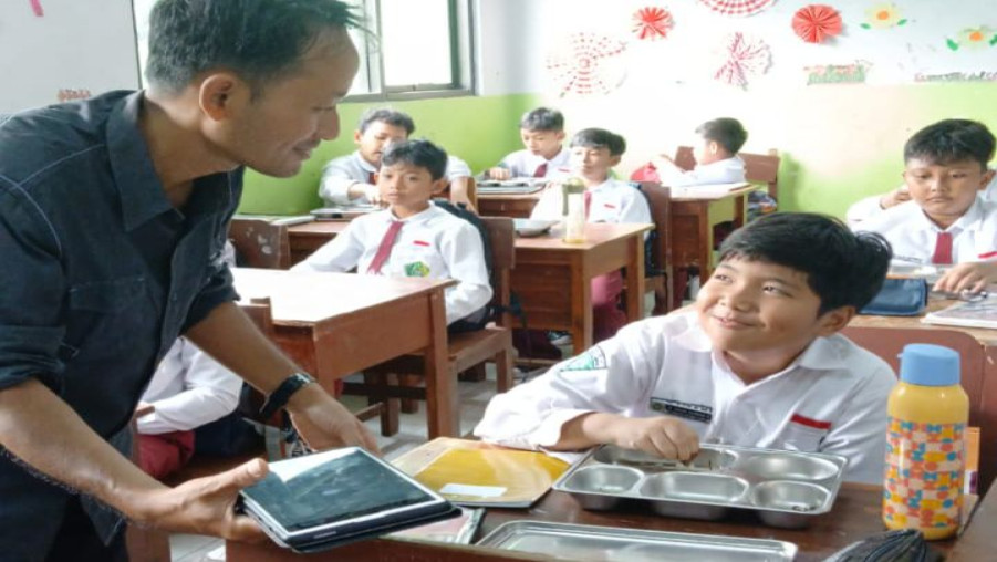 Tim Pengawas Telusuri Prosedur Berlapis: Makanan Tiba Tepat Waktu Demi Kualitas Gizi Siswa