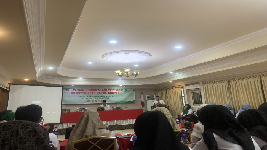 Guru MIN 2 Bandar Lampung Ikuti Pelatihan Pemanfaatan Teknologi Pembelajaran di Era Digital