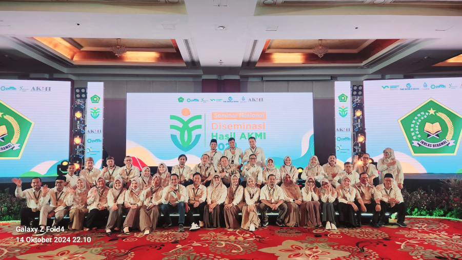 Kepala MIN 2 Bandar Lampung Hadiri Seminar Nasional AKMI 2024