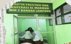 Gandeng Bank Syariah Indonesia, Kantin Prestasi dan Koperasi Al Makmur MIN 2 Bandar Lampung Tingkatkan Kewirausahaan Madrasah